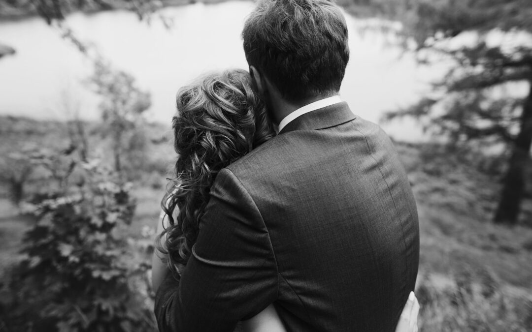 Breaking The News: Telling Family and Friends You’re Eloping